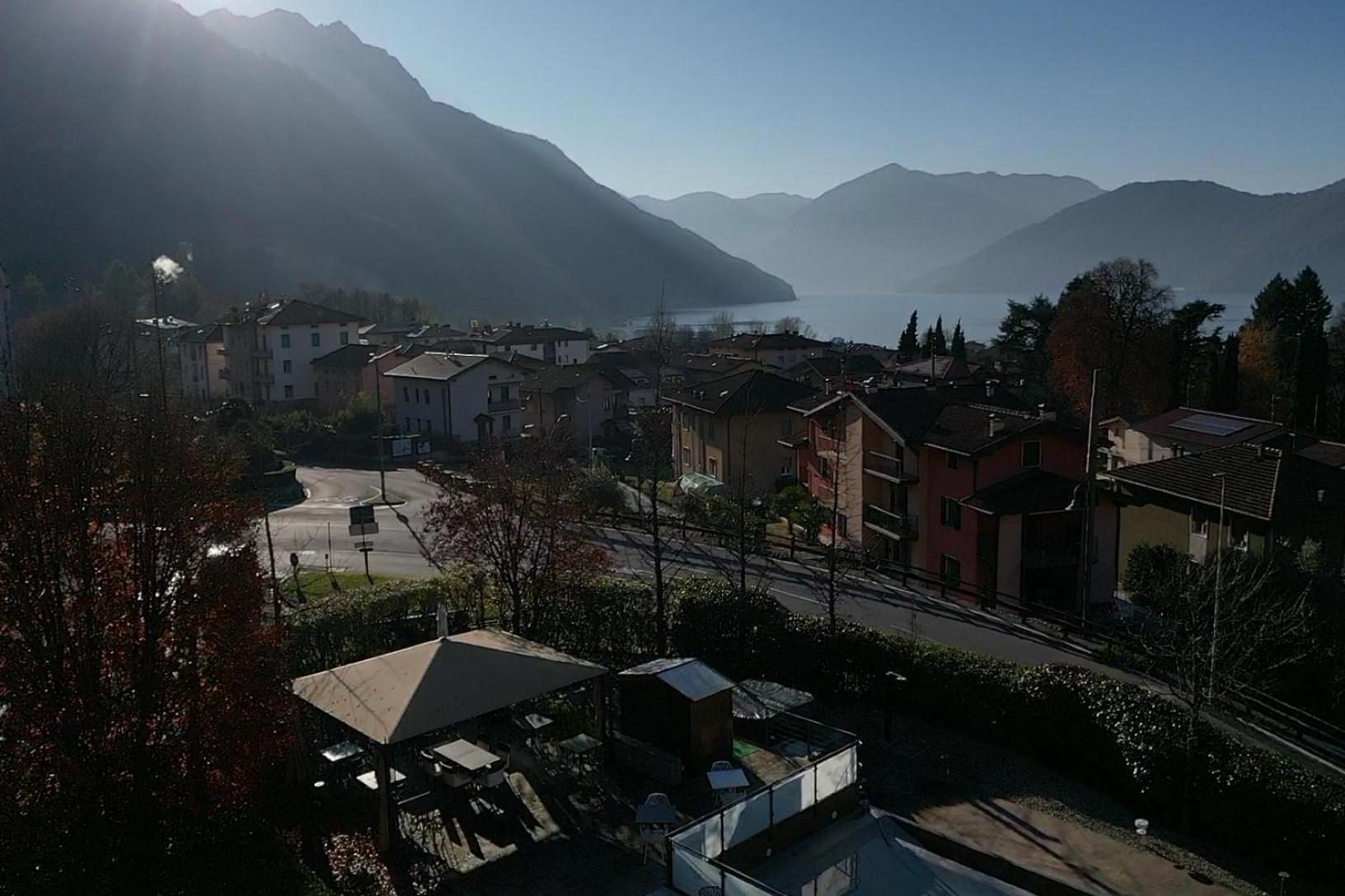 Lake Hotel La Pieve Пизоние Екстериор снимка
